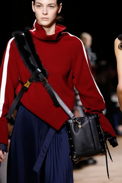 Look 56